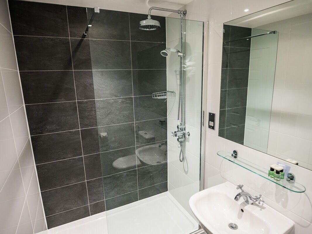 Kincaid House Hotel Milton of Campsie Экстерьер фото